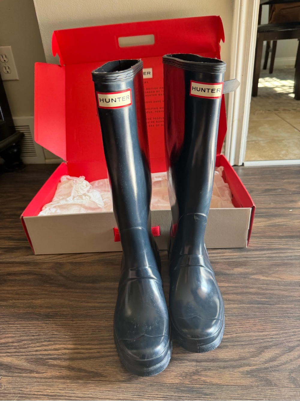 Hunter Women's Original Tall Gloss Rain Boots Navy Blue Size 7 w/ Box